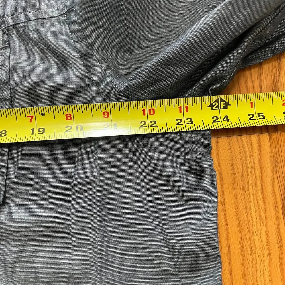 The North‎ Face Short Sleeve Large Men's Button Up Gray Chambray Twill 2 Pockets